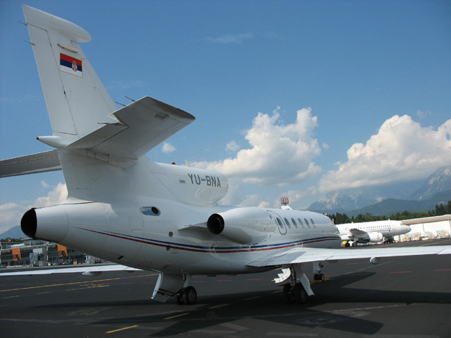  Falcon 50 