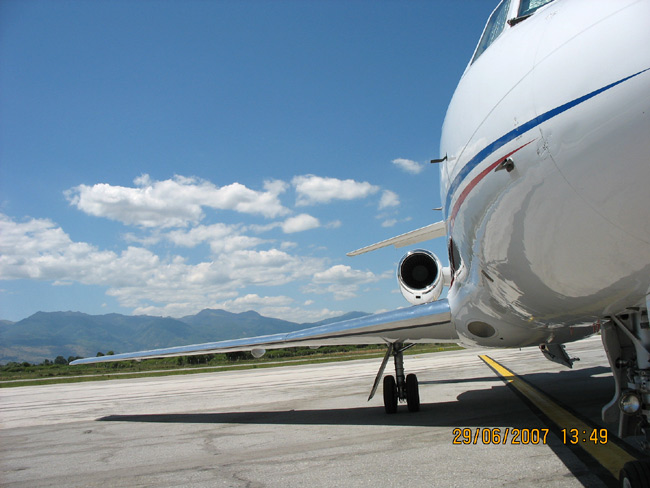  Falcon 50 